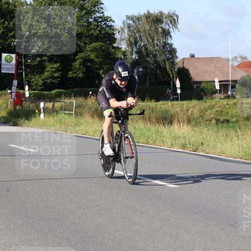 25.08.2024 - Elbe Triathlon Hamburg Fuchs,  Jonas http://msf.ph/oto/6843373 25.08.2024 09:42:15 Radfahren 262, 358, 485, 398, 515, 166 meine-sportfotos.de