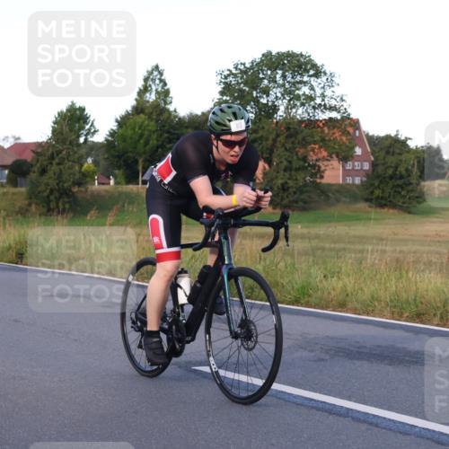 25.08.2024 - Elbe Triathlon Hamburg Fuchs,  Jonas http://msf.ph/oto/6843383 25.08.2024 09:00:41 Radfahren 118, 63 meine-sportfotos.de