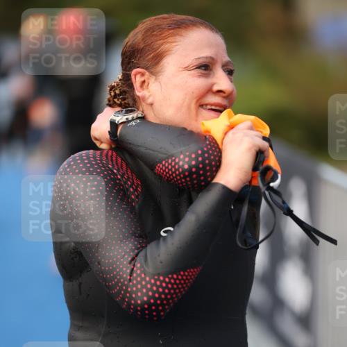 25.08.2024 - Elbe Triathlon Hamburg H.Heesch http://msf.ph/oto/6843388 25.08.2024 08:46:16 Schwimmen 123, 131, 138, 149, 154, 160, 179, 184 meine-sportfotos.de