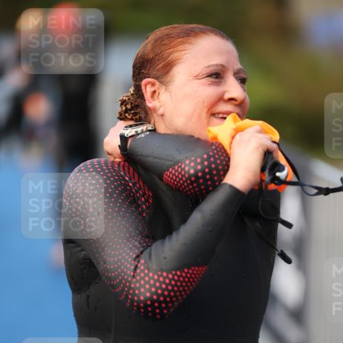 25.08.2024 - Elbe Triathlon Hamburg H.Heesch http://msf.ph/oto/6843397 25.08.2024 08:46:16 Schwimmen 123, 131, 138, 149, 154, 160, 179, 184 meine-sportfotos.de
