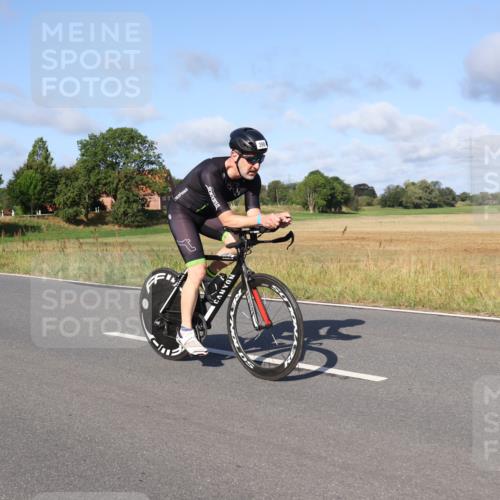 25.08.2024 - Elbe Triathlon Hamburg Fuchs,  Jonas http://msf.ph/oto/6843405 25.08.2024 09:42:16 Radfahren 262, 358, 485, 398, 515, 166 meine-sportfotos.de