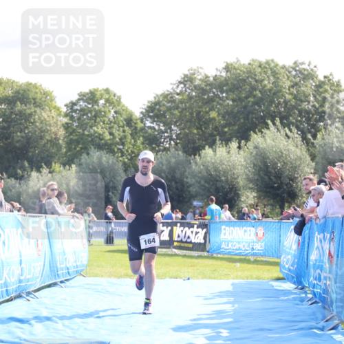 25.08.2024 - Elbe Triathlon Hamburg H.Heesch http://msf.ph/oto/6843407 25.08.2024 10:32:38 Ziel 164 meine-sportfotos.de