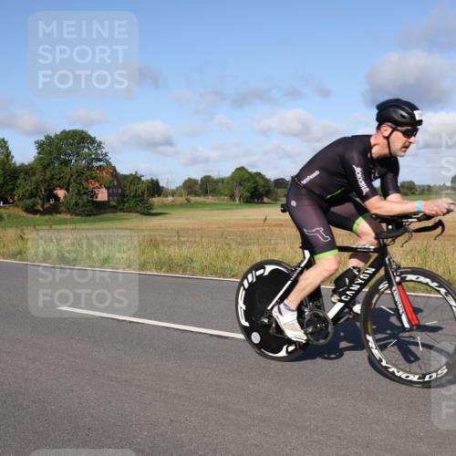 25.08.2024 - Elbe Triathlon Hamburg Fuchs,  Jonas http://msf.ph/oto/6843408 25.08.2024 09:42:16 Radfahren 262, 358, 485, 398, 515, 166 meine-sportfotos.de
