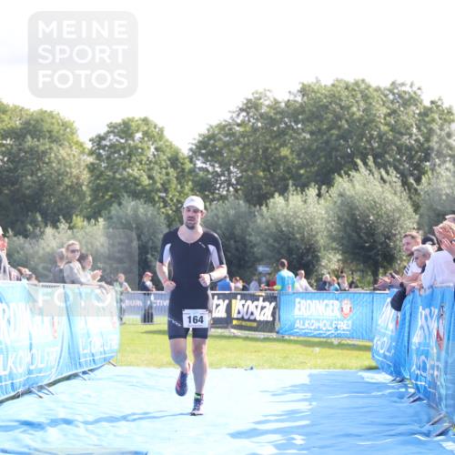 25.08.2024 - Elbe Triathlon Hamburg H.Heesch http://msf.ph/oto/6843410 25.08.2024 10:32:38 Ziel 164 meine-sportfotos.de