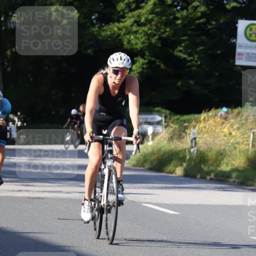 25.08.2024 - Elbe Triathlon Hamburg Fuchs,  Jonas http://msf.ph/oto/6843412 25.08.2024 09:42:18 Radfahren 485, 398, 515, 166, 421 meine-sportfotos.de