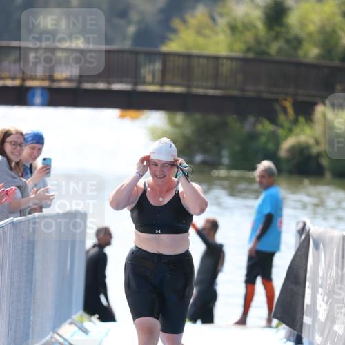 25.08.2024 - Elbe Triathlon Hamburg H.Heesch http://msf.ph/oto/6843414 25.08.2024 14:38:32 Schwimmen  meine-sportfotos.de
