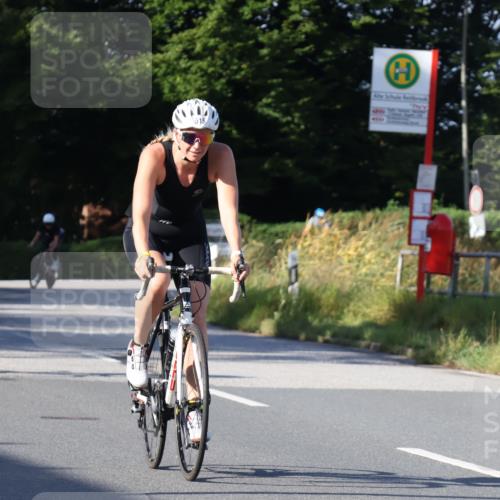 25.08.2024 - Elbe Triathlon Hamburg Fuchs,  Jonas http://msf.ph/oto/6843418 25.08.2024 09:42:18 Radfahren 485, 398, 515, 166, 421 meine-sportfotos.de