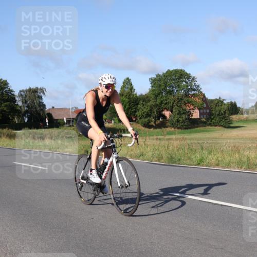25.08.2024 - Elbe Triathlon Hamburg Fuchs,  Jonas http://msf.ph/oto/6843442 25.08.2024 09:42:20 Radfahren 398, 515, 166, 421, 545 meine-sportfotos.de