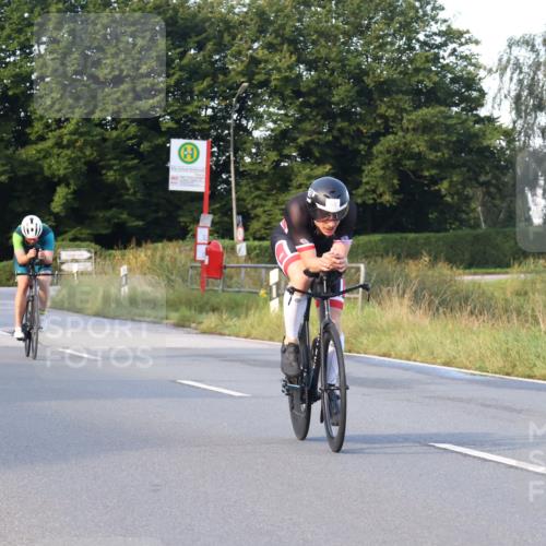 25.08.2024 - Elbe Triathlon Hamburg Fuchs,  Jonas http://msf.ph/oto/6843448 25.08.2024 09:00:59 Radfahren 65, 44 meine-sportfotos.de