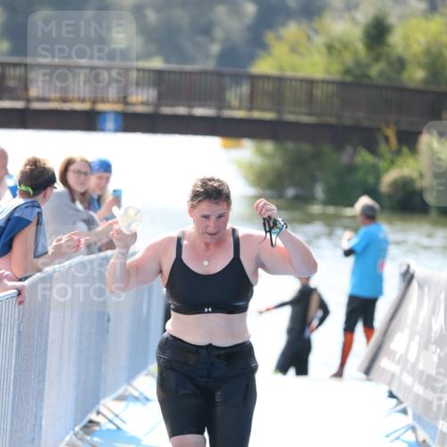 25.08.2024 - Elbe Triathlon Hamburg H.Heesch http://msf.ph/oto/6843453 25.08.2024 14:38:33 Schwimmen  meine-sportfotos.de
