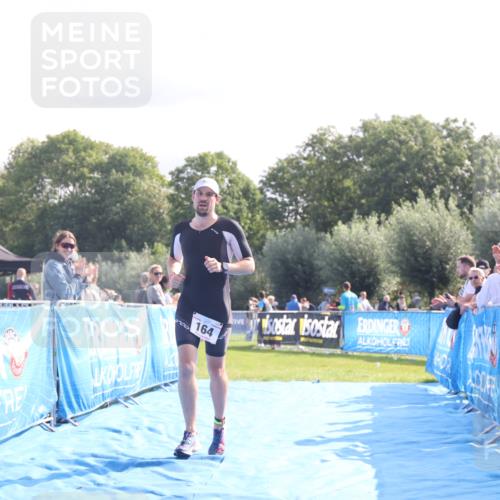 25.08.2024 - Elbe Triathlon Hamburg H.Heesch http://msf.ph/oto/6843457 25.08.2024 10:32:38 Ziel 164 meine-sportfotos.de