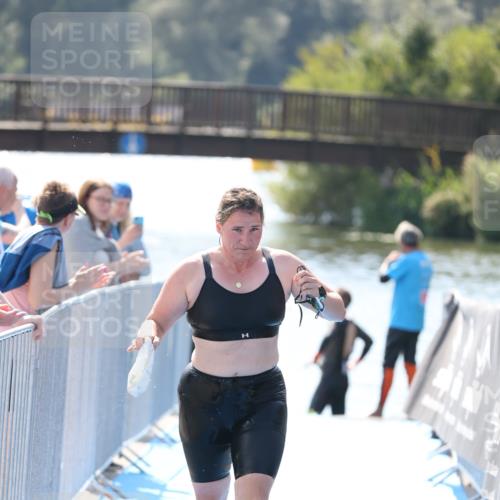 25.08.2024 - Elbe Triathlon Hamburg H.Heesch http://msf.ph/oto/6843465 25.08.2024 14:38:33 Schwimmen  meine-sportfotos.de
