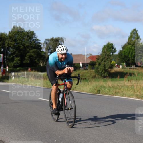 25.08.2024 - Elbe Triathlon Hamburg Fuchs,  Jonas http://msf.ph/oto/6843467 25.08.2024 09:42:21 Radfahren 515, 166, 421, 545 meine-sportfotos.de