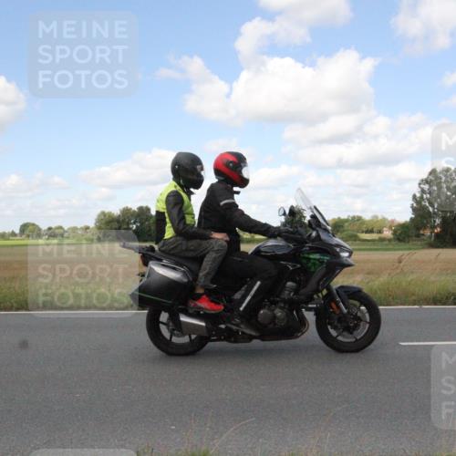25.08.2024 - Elbe Triathlon Hamburg Fuchs,  Jonas http://msf.ph/oto/6843472 25.08.2024 12:32:36 Radfahren  meine-sportfotos.de