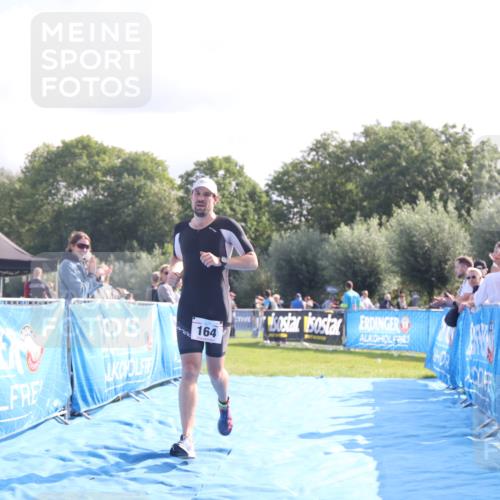 25.08.2024 - Elbe Triathlon Hamburg H.Heesch http://msf.ph/oto/6843473 25.08.2024 10:32:39 Ziel 164 meine-sportfotos.de