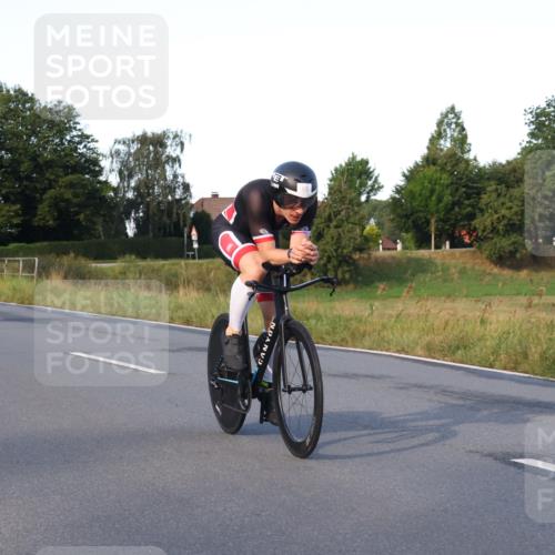 25.08.2024 - Elbe Triathlon Hamburg Fuchs,  Jonas http://msf.ph/oto/6843476 25.08.2024 09:00:59 Radfahren 65, 44 meine-sportfotos.de