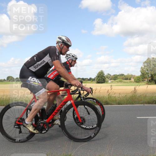25.08.2024 - Elbe Triathlon Hamburg Fuchs,  Jonas http://msf.ph/oto/6843479 25.08.2024 12:34:41 Radfahren  meine-sportfotos.de