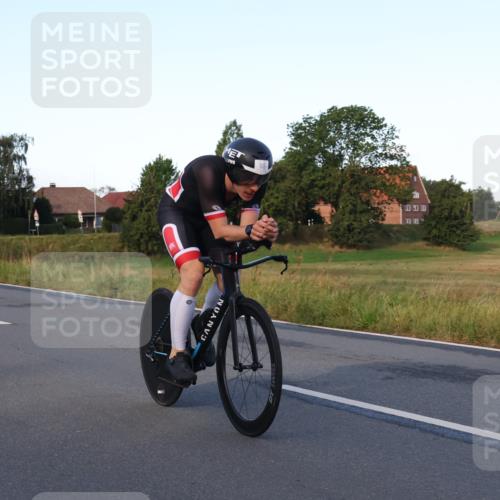 25.08.2024 - Elbe Triathlon Hamburg Fuchs,  Jonas http://msf.ph/oto/6843481 25.08.2024 09:00:59 Radfahren 65, 44 meine-sportfotos.de