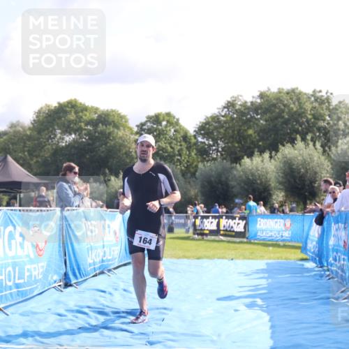 25.08.2024 - Elbe Triathlon Hamburg H.Heesch http://msf.ph/oto/6843494 25.08.2024 10:32:39 Ziel 164 meine-sportfotos.de