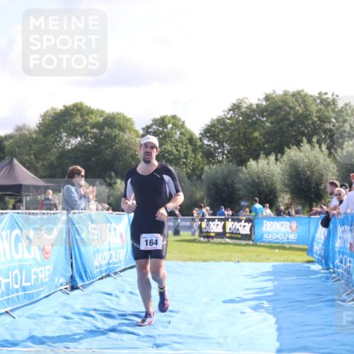 25.08.2024 - Elbe Triathlon Hamburg H.Heesch http://msf.ph/oto/6843500 25.08.2024 10:32:39 Ziel 164 meine-sportfotos.de