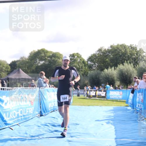 25.08.2024 - Elbe Triathlon Hamburg H.Heesch http://msf.ph/oto/6843526 25.08.2024 10:32:39 Ziel 164 meine-sportfotos.de