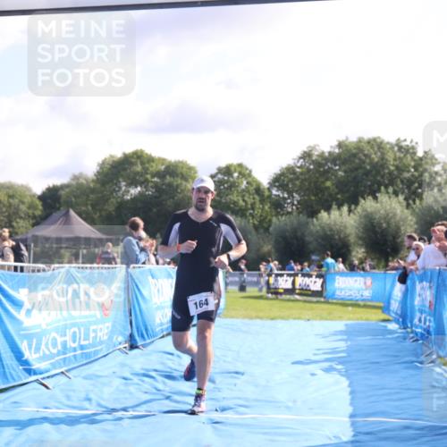 25.08.2024 - Elbe Triathlon Hamburg H.Heesch http://msf.ph/oto/6843530 25.08.2024 10:32:39 Ziel 164 meine-sportfotos.de