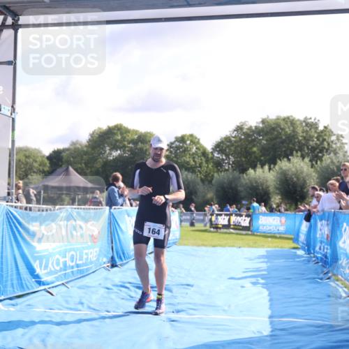 25.08.2024 - Elbe Triathlon Hamburg H.Heesch http://msf.ph/oto/6843559 25.08.2024 10:32:39 Ziel 164 meine-sportfotos.de