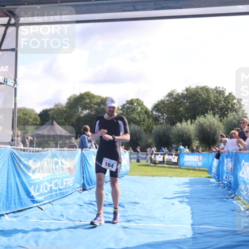 25.08.2024 - Elbe Triathlon Hamburg H.Heesch http://msf.ph/oto/6843570 25.08.2024 10:32:39 Ziel 164 meine-sportfotos.de