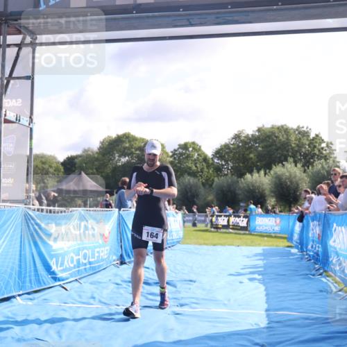 25.08.2024 - Elbe Triathlon Hamburg H.Heesch http://msf.ph/oto/6843586 25.08.2024 10:32:39 Ziel 164 meine-sportfotos.de