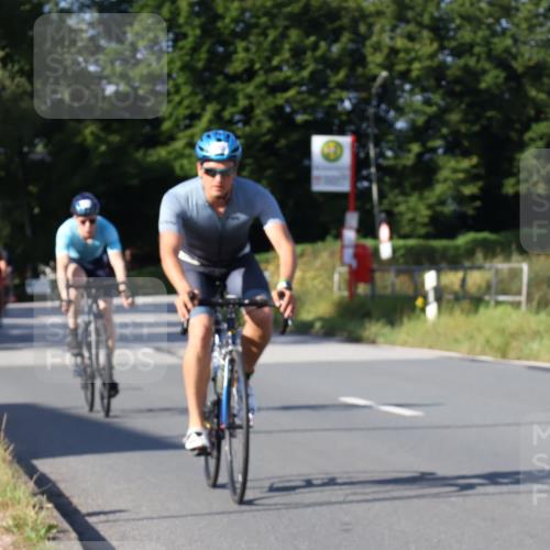 25.08.2024 - Elbe Triathlon Hamburg Fuchs,  Jonas http://msf.ph/oto/6843587 25.08.2024 09:42:28 Radfahren 421, 545, 285, 235, 372, 378, 215 meine-sportfotos.de
