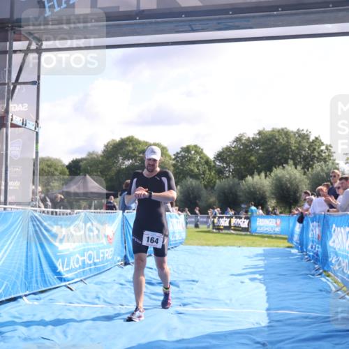 25.08.2024 - Elbe Triathlon Hamburg H.Heesch http://msf.ph/oto/6843592 25.08.2024 10:32:39 Ziel 164 meine-sportfotos.de