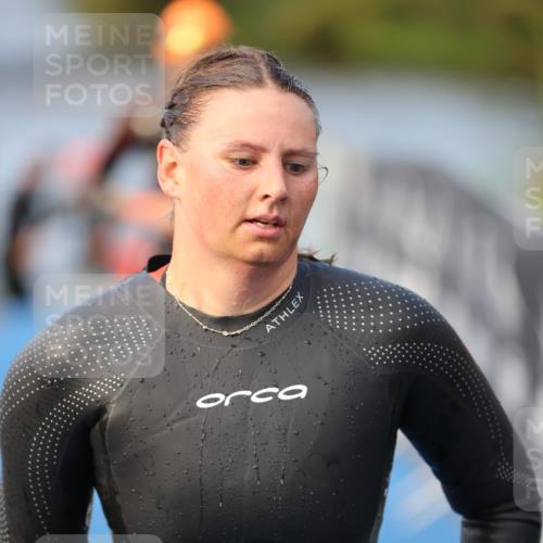 25.08.2024 - Elbe Triathlon Hamburg H.Heesch http://msf.ph/oto/6843600 25.08.2024 08:46:21 Schwimmen 113, 123, 131, 138, 149, 150, 154, 160, 179, 184 meine-sportfotos.de