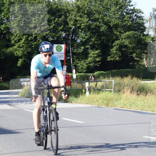 25.08.2024 - Elbe Triathlon Hamburg Fuchs,  Jonas http://msf.ph/oto/6843606 25.08.2024 09:42:29 Radfahren 421, 545, 285, 235, 372, 378, 215, 157 meine-sportfotos.de