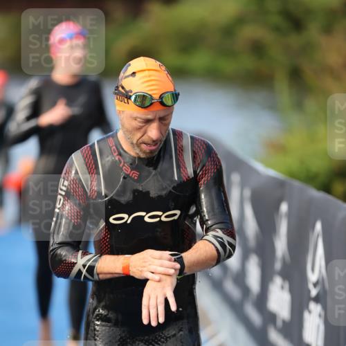 25.08.2024 - Elbe Triathlon Hamburg H.Heesch http://msf.ph/oto/6843624 25.08.2024 08:46:23 Schwimmen 113, 123, 131, 138, 149, 150, 160, 179, 184 meine-sportfotos.de
