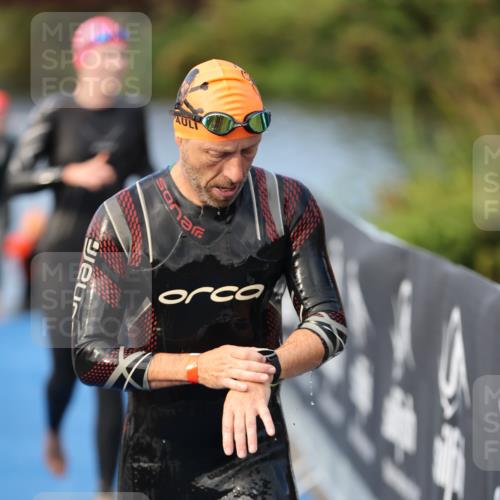 25.08.2024 - Elbe Triathlon Hamburg H.Heesch http://msf.ph/oto/6843630 25.08.2024 08:46:23 Schwimmen 113, 123, 131, 138, 149, 150, 160, 179, 184 meine-sportfotos.de