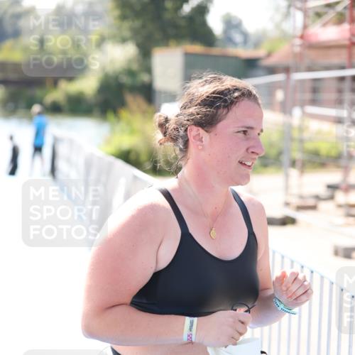 25.08.2024 - Elbe Triathlon Hamburg H.Heesch http://msf.ph/oto/6843634 25.08.2024 14:38:37 Schwimmen  meine-sportfotos.de