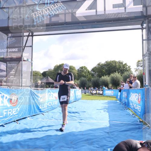 25.08.2024 - Elbe Triathlon Hamburg H.Heesch http://msf.ph/oto/6843660 25.08.2024 10:32:40 Ziel 164 meine-sportfotos.de