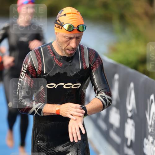25.08.2024 - Elbe Triathlon Hamburg H.Heesch http://msf.ph/oto/6843662 25.08.2024 08:46:23 Schwimmen 113, 123, 131, 138, 149, 150, 160, 179, 184 meine-sportfotos.de