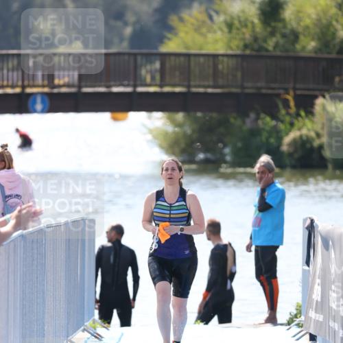 25.08.2024 - Elbe Triathlon Hamburg H.Heesch http://msf.ph/oto/6843666 25.08.2024 14:39:05 Schwimmen  meine-sportfotos.de