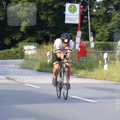 25.08.2024 - Elbe Triathlon Hamburg Fuchs,  Jonas http://msf.ph/oto/6843682 25.08.2024 09:01:35 Radfahren 173, 72, 111 meine-sportfotos.de