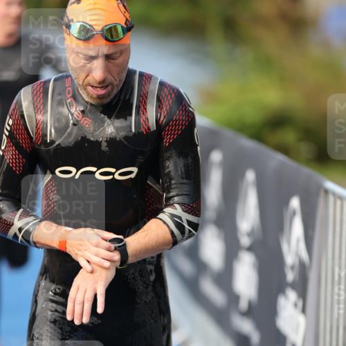 25.08.2024 - Elbe Triathlon Hamburg H.Heesch http://msf.ph/oto/6843690 25.08.2024 08:46:24 Schwimmen 113, 123, 131, 138, 149, 150, 160, 179, 184 meine-sportfotos.de