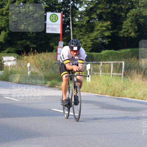 25.08.2024 - Elbe Triathlon Hamburg Fuchs,  Jonas http://msf.ph/oto/6843692 25.08.2024 09:01:35 Radfahren 173, 72, 111 meine-sportfotos.de