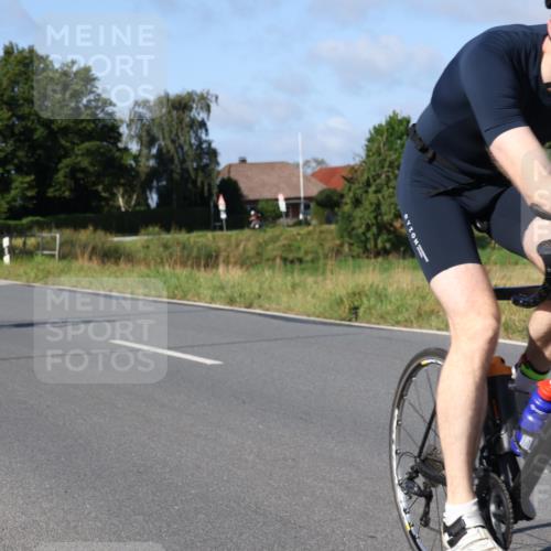 25.08.2024 - Elbe Triathlon Hamburg Fuchs,  Jonas http://msf.ph/oto/6843697 25.08.2024 09:42:34 Radfahren 285, 235, 372, 378, 215, 157, 525, 543 meine-sportfotos.de
