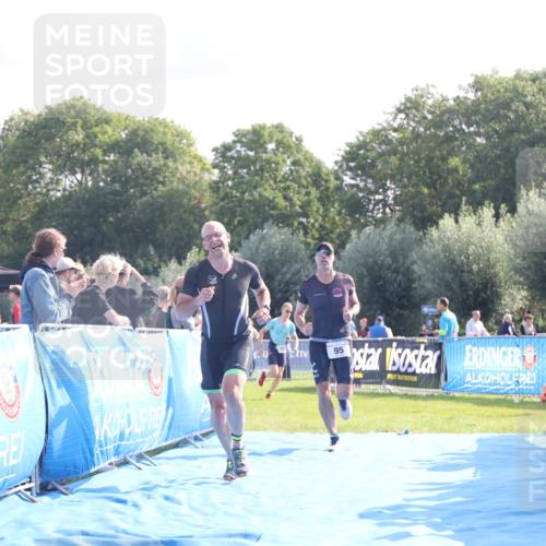 25.08.2024 - Elbe Triathlon Hamburg H.Heesch http://msf.ph/oto/6843709 25.08.2024 10:33:05 Ziel 95, 159 meine-sportfotos.de