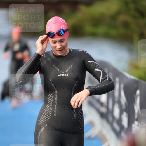 25.08.2024 - Elbe Triathlon Hamburg H.Heesch http://msf.ph/oto/6843720 25.08.2024 08:46:25 Schwimmen 113, 123, 131, 138, 149, 150, 160, 179, 184 meine-sportfotos.de
