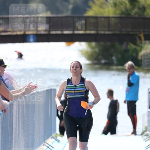 25.08.2024 - Elbe Triathlon Hamburg H.Heesch http://msf.ph/oto/6843724 25.08.2024 14:39:07 Schwimmen  meine-sportfotos.de