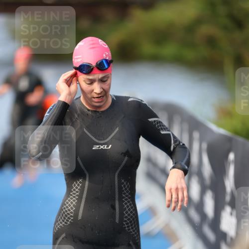 25.08.2024 - Elbe Triathlon Hamburg H.Heesch http://msf.ph/oto/6843734 25.08.2024 08:46:25 Schwimmen 113, 123, 131, 138, 149, 150, 160, 179, 184 meine-sportfotos.de