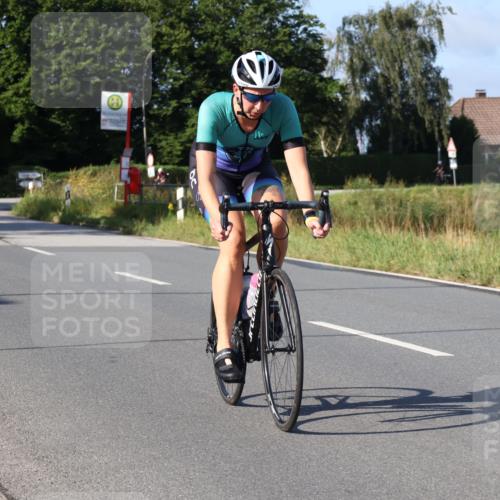 25.08.2024 - Elbe Triathlon Hamburg Fuchs,  Jonas http://msf.ph/oto/6843746 25.08.2024 09:42:37 Radfahren 372, 378, 215, 157, 525, 543 meine-sportfotos.de