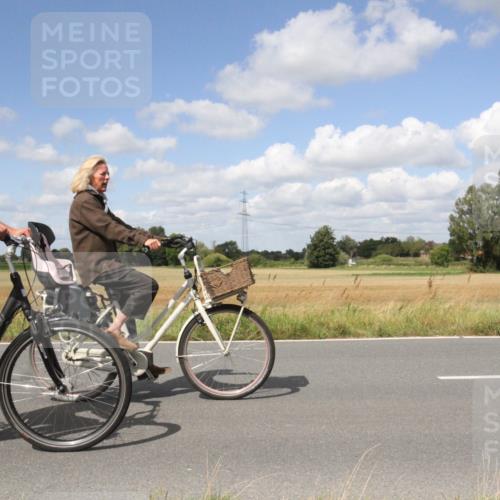 25.08.2024 - Elbe Triathlon Hamburg Fuchs,  Jonas http://msf.ph/oto/6843747 25.08.2024 12:46:58 Radfahren  meine-sportfotos.de