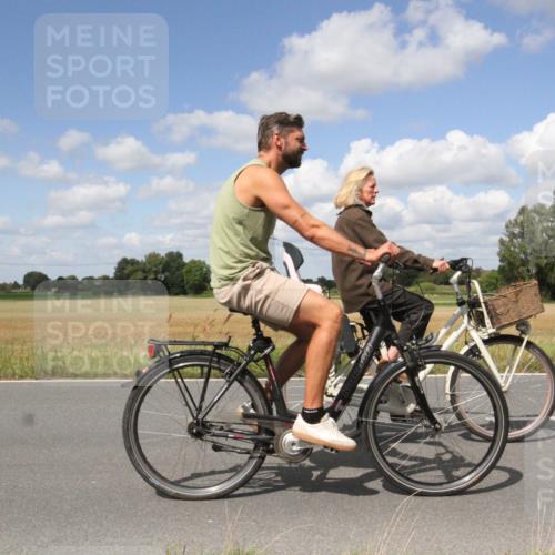 25.08.2024 - Elbe Triathlon Hamburg Fuchs,  Jonas http://msf.ph/oto/6843754 25.08.2024 12:46:58 Radfahren  meine-sportfotos.de
